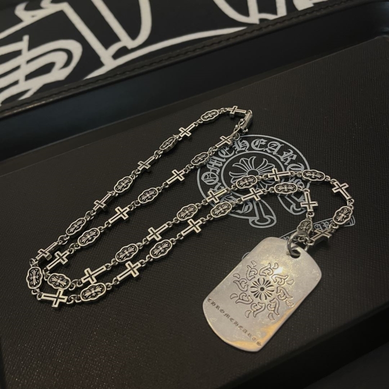 Ch*0me He**ts necklaces